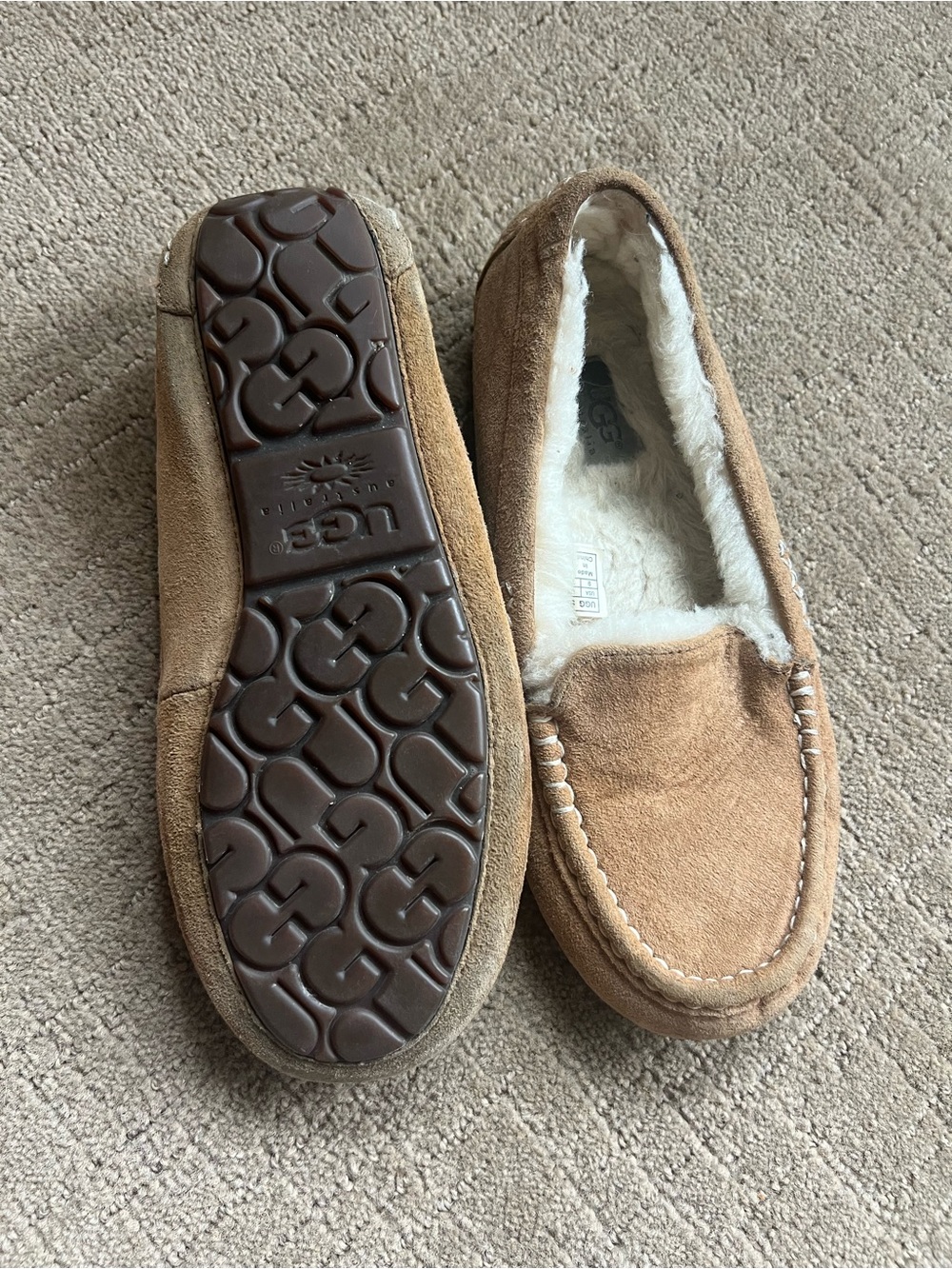 UGG Slippers - Picture 2 of 3